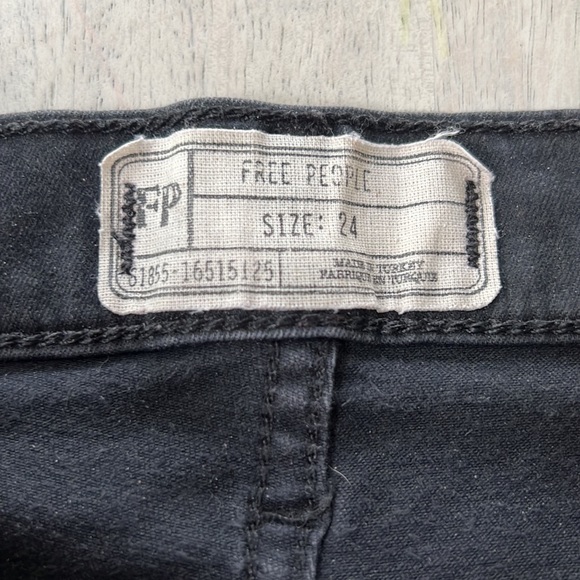FREE PEOPLE jean bundle 🤍✨ - Picture 2 of 8